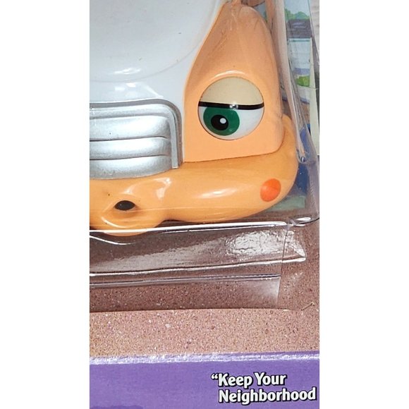 Vintage TheChevron Cars Summer Scoop Toy Ice Cream Truck with Opening Doors - Picture 4 of 16